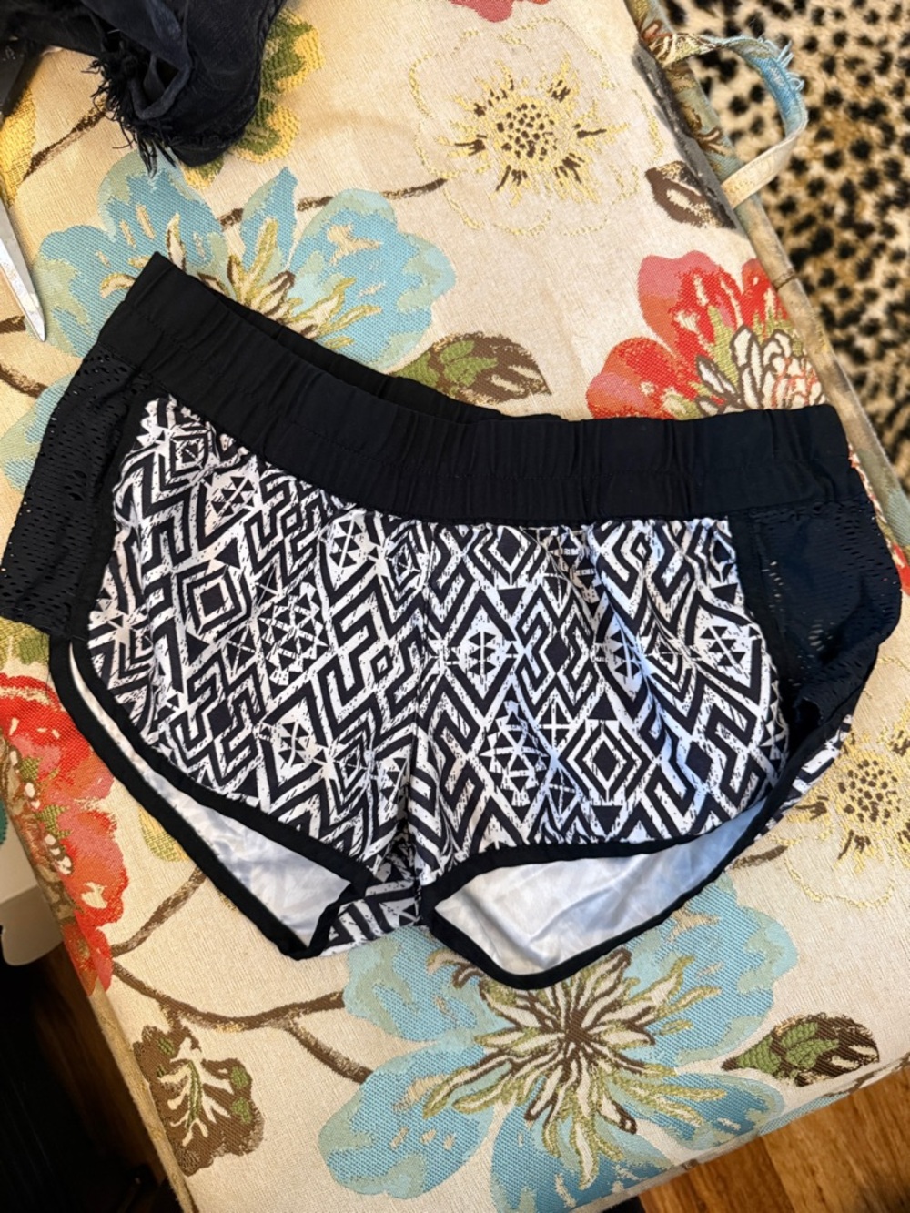 Black and White Geometric Print Athletic Shorts